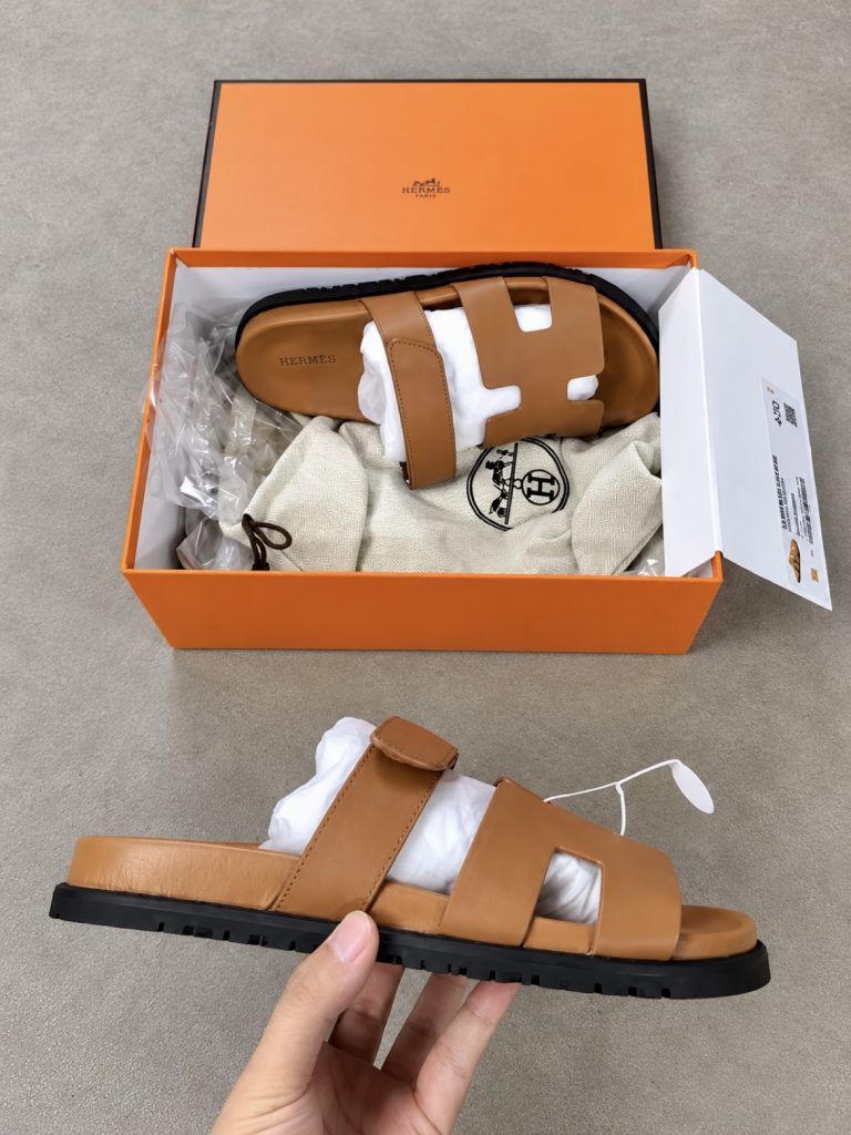 Hermès Chypre Sandal Gold for sale — standing shot